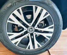 Zunanja slika - Mercedes-Benz GLA-Razred - 180 7DCT-NAVI-KAM-DAB-AVT.PRT-LED-DAB-VIDEO - 4 - Predogledna slika