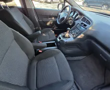 Zunanja slika - Peugeot 5008 - Premium 1.6 HDi FAP 7SEDEŽEV-KLIMA-ALU PLATIŠČA - 12 - Predogledna slika
