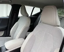 Notranja slika - Volvo XC40 - D3 Momentum Avt.-1 LASTNIK-ALU-KAM-LED-VIRTUAL-NAV - 10 - Predogledna slika