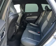 Zunanja slika - Volvo XC60 - B4D AWD AT R-Design FULLED•GRETJE•MEMORY•HARMAN•19 - 7 - Predogledna slika