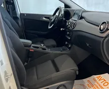 Notranja slika - Mercedes-Benz B-Razred - 200 d-AVTOMATIK-SPORT-LED-KAMERA-NAVI-TEMPOMAT - 11 - Predogledna slika