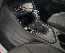 Notranja slika - Volkswagen Tiguan - 2.0 TDI BMT Life DSG - LED.kamera.keyless.ambient - 19 - Predogledna slika