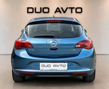 Notranja slika - Opel Astra - 1.6CDTI-100KW-COSMO-NAVI-LED-SLO-LEANPAY - 11 - Predogledna slika