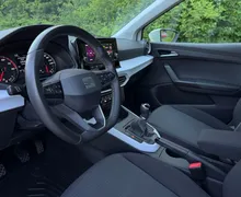 Notranja slika - Seat Arona - 1.0 TSI|110ks|1.lastnica|SLO|kot nov|FINANCIRANJE - 8 - Predogledna slika