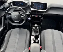 Notranja slika - Peugeot 2008 - 1.2 PureTech 100 S S Allure Pack-SLO-LED- - 10 - Predogledna slika