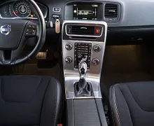 Zunanja slika - Volvo S60 - D3 A Momentum+ Xenon +Memory+ Alu 17 +Navi - 11 - Predogledna slika