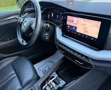 Notranja slika - Škoda Octavia - Combi 2.0 TDI Sport LineDSG-1 LASTNICA-VIRTUAL-LED - 11 - Predogledna slika