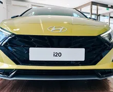 Zunanja slika - Hyundai i20 - 1.0 T-GDI STYLE BLACK LINE AVT-17 COL-WINTER-VIDEO - 2 - Predogledna slika