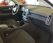 Zunanja slika - Volvo XC40 - T3 Momentum NAVI KAMERA 56.000KM 1.LASTNIK - 9 - Predogledna slika