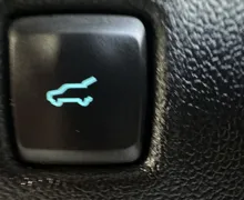 Notranja slika - Ford Kuga - 1.5 EcoBoost ST-Line.NEMŠKA.PANORAMA.KLJUKA.BENCIN - 20 - Predogledna slika
