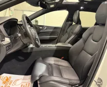 Notranja slika - Volvo XC60 - D4 4X4-INSCRIPTION-VIRTUAL-PANORAMA-KAMERA-HEAD UP - 10 - Predogledna slika
