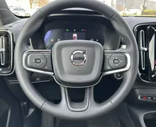 Notranja slika - Volvo XC40 - B3 P Core Avt - 14 - Predogledna slika
