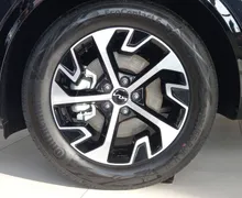 Notranja slika - KIA Sportage - 1.6 T-GDi 110kW EX Style 7-DCT - 33 - Predogledna slika