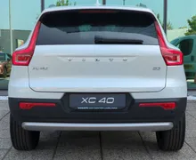 Zunanja slika - Volvo XC40 - B3 P Core AT DCT 3 leta garancije + 3 servisi... - 6 - Predogledna slika