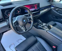 Notranja slika - BMW serija 5 Touring: - 520d  Avt.-M SPORT-1 LASTNIK-37400 KM-KOT NOVA - 9 - Predogledna slika