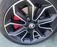 Notranja slika - Škoda Octavia - 2.0 TSI RS 245 DSG.KAMERA.LED.KLJUKA.SLOVENSKI - 8 - Predogledna slika