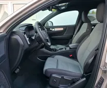 Zunanja slika - Volvo XC40 - B3P Core AT FULLED•TEMP•LANE•VIRTUAL•KEYLESS•17C• - 6 - Predogledna slika