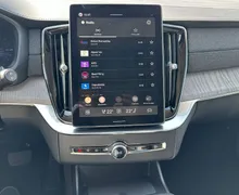 Notranja slika - Volvo XC90 - T8 AWD PLUG-IN HYBRID ULTRA DARK – 7 SEDEŽEV - 16 - Predogledna slika