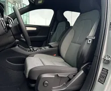 Notranja slika - Volvo XC40 - B3 P Core AT DCT 3 leta garancije + 3 servisi... - 18 - Predogledna slika