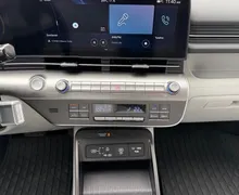Notranja slika - Hyundai Kona - 1.0 T-GDI 120 ISG MHEV Premium DCT-SLO-1.lastnik - 9 - Predogledna slika