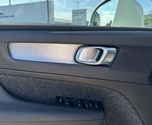 Notranja slika - Volvo XC40 - B3P Core Avt. - 11 - Predogledna slika