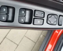 Zunanja slika - Hyundai Kona - 1.0 T-GDI 120 slo-1last-servisira-ac-el.paket-... - 14 - Predogledna slika