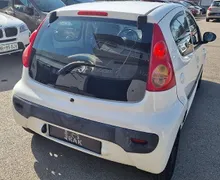 Zunanja slika - Peugeot 107 - Style 1.0 2-Tronic 73670KM.PRVI L., SER. VERIGA - 5 - Predogledna slika