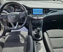 Notranja slika - Opel Astra - Tourer 1.6 CDTI  Innovation 1.LASTNIK SLO NAVI L.. - 8 - Predogledna slika