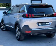 Notranja slika - Peugeot 5008 - ALLURE+SLO+FULL LED+ALU+KEYLESS GO+HI-FI - 8 - Predogledna slika