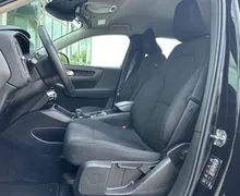 Notranja slika - Volvo XC40 - T3 Momentum Avt - 10 - Predogledna slika