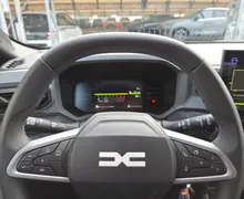 Zunanja slika - Dacia Bigster - Essential mild hybrid 140 +Zasilno rezervno kolo - 17 - Predogledna slika