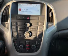 Notranja slika - Opel Astra - 1.7 CDTI-NAVIGACIJA-TEMPOMAT-SERVISNA KNJIGA-PDC - 8 - Predogledna slika