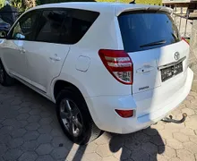 Zunanja slika - Toyota RAV4 - 2.2 D-4D . LASTNIK VLEČNA KLJUKA LETNO JAMSTVO - 4 - Predogledna slika