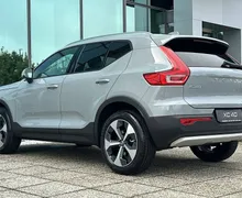Notranja slika - Volvo XC40 - B3 P Core AT DCT 3 leta garancije + 3 servisi... - 7 - Predogledna slika