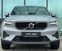 Zunanja slika - Volvo XC40 - B3 P Core AT DCT 3 leta garancije + 3 servisi... - 2 - Predogledna slika