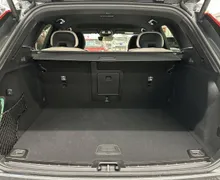 Notranja slika - Volvo XC60 - B5 P AWD Plus Dark... - 11 - Predogledna slika