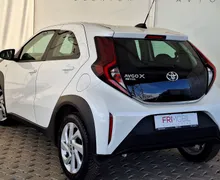 Zunanja slika - Toyota Aygo - 1.0 X-PLAY ALLOYS TOUCH •SLO•KAMERA•ACC• - 4 - Predogledna slika