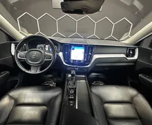 Notranja slika - Volvo XC60 - D4 BUSINESS EXECUTIVE KAMERA ACC CARPLAY KEYLESS - 9 - Predogledna slika