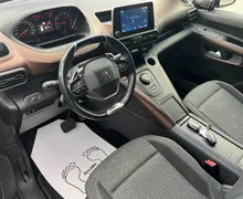 Notranja slika - Peugeot Rifter - GT LINE 1.5 BLUEHDI 130 -SLO-N-1 TOVORNO VOZILO... - 7 - Predogledna slika