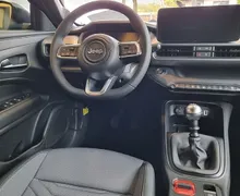 Zunanja slika - Jeep Avenger - 1.2 GSE 100 Altitude+ BON ZA ZIMSKE PNEVMATIKE - 7 - Predogledna slika