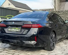 Zunanja slika - BMW Serija 5 - : 520d M-PAKET | ICONIC GLOW | HUD | 360° | KLJUKA | - 6 - Predogledna slika