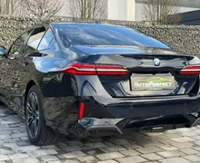 Zunanja slika - BMW Serija 5 - : 520d M-PAKET | ICONIC GLOW | HUD | 360° | KLJUKA | - 4 - Predogledna slika