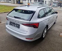 Zunanja slika - Škoda Octavia - COMBI 2.0 TDI Ambition-Slo-1.Lastnik... - 4 - Predogledna slika