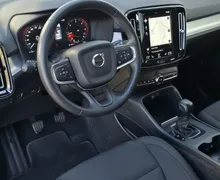 Zunanja slika - Volvo XC40 - D3 Momentum Pro FULLED•LANE•VIRTUAL•GRETJE•KEYLESS - 5 - Predogledna slika