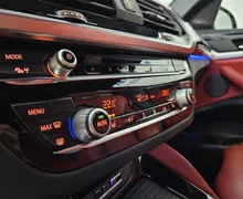 Notranja slika - BMW serija X4: - M COMPETITION|ACC|HUD|Kamera|HarmanKardon|Kljuka - 12 - Predogledna slika
