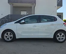 Zunanja slika - Peugeot 208 - 1,6 BlueHDi 75 Style - 2 - Predogledna slika