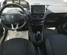 Zunanja slika - Peugeot 208 - 1,2 PureTech 83 S&S Allure - 9 - Predogledna slika