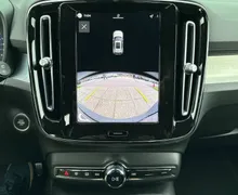 Notranja slika - Volvo XC40 - B3 P Core AT DCT 3 leta garancije + 3 servisi... - 16 - Predogledna slika