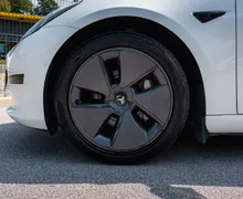 Zunanja slika - Tesla Model 3 - Standard Range Plus - 6 - Predogledna slika