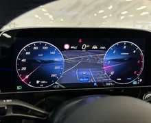 Notranja slika - Mercedes-Benz E-Razred - 220d|4Matic|AMG|4WS|SuperScreen|Zračno|360K|Hlaj| - 11 - Predogledna slika